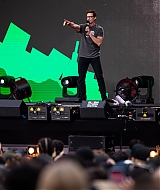 230.jpg
